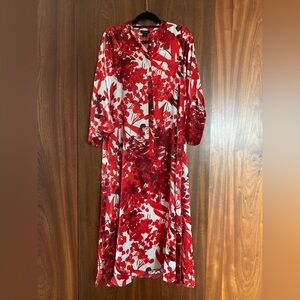 Natori Red and White Floral Caftan size M